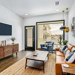 https://illume-310.nashville-hotels.org