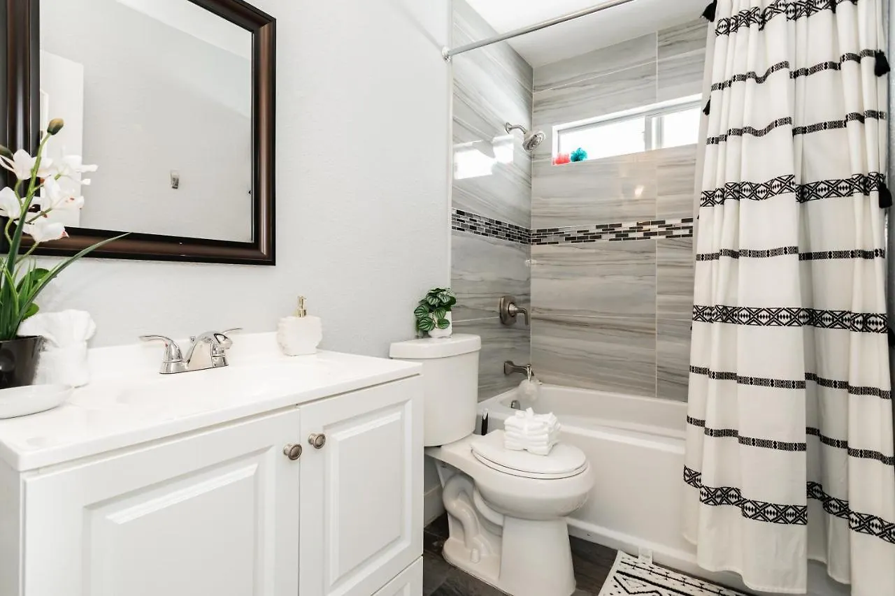 Σπίτι διακοπών Spacious 5-Bedroom Retreat With Pool Minutes From The Las Vegas Strip