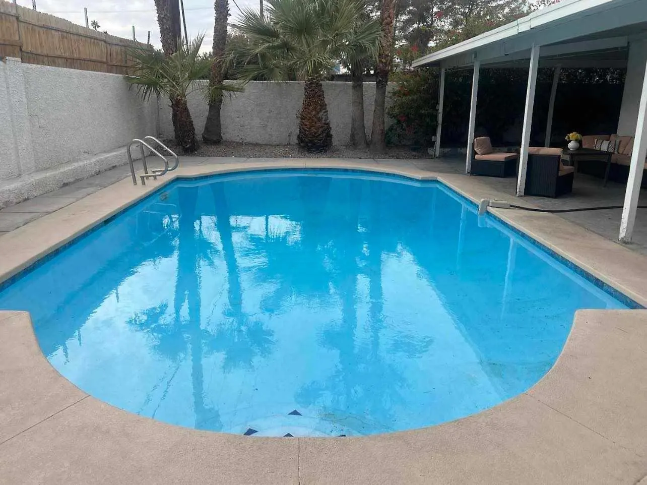 Spacious 5-Bedroom Retreat With Pool Minutes From The Las Vegas Strip