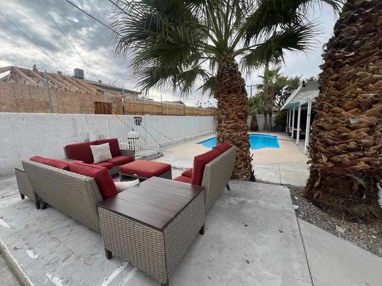 Vakantiehuis Spacious 5-Bedroom Retreat With Pool Minutes From The Las Vegas Strip